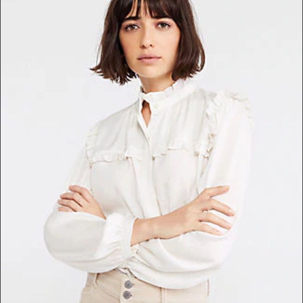 NWT Ann Taylor Winter White Ruffle Blouse